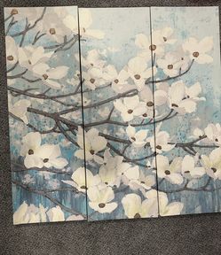 Beautiful Wall Art/ Canvas  ***30 X30 Inches ***