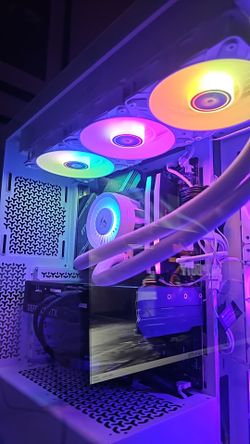 Gaming PC + 2K Monitor - RTX 4070 SUPER | 32GB RAM | 2TB SSD | Windows 11 Pro - $2,000 Firm