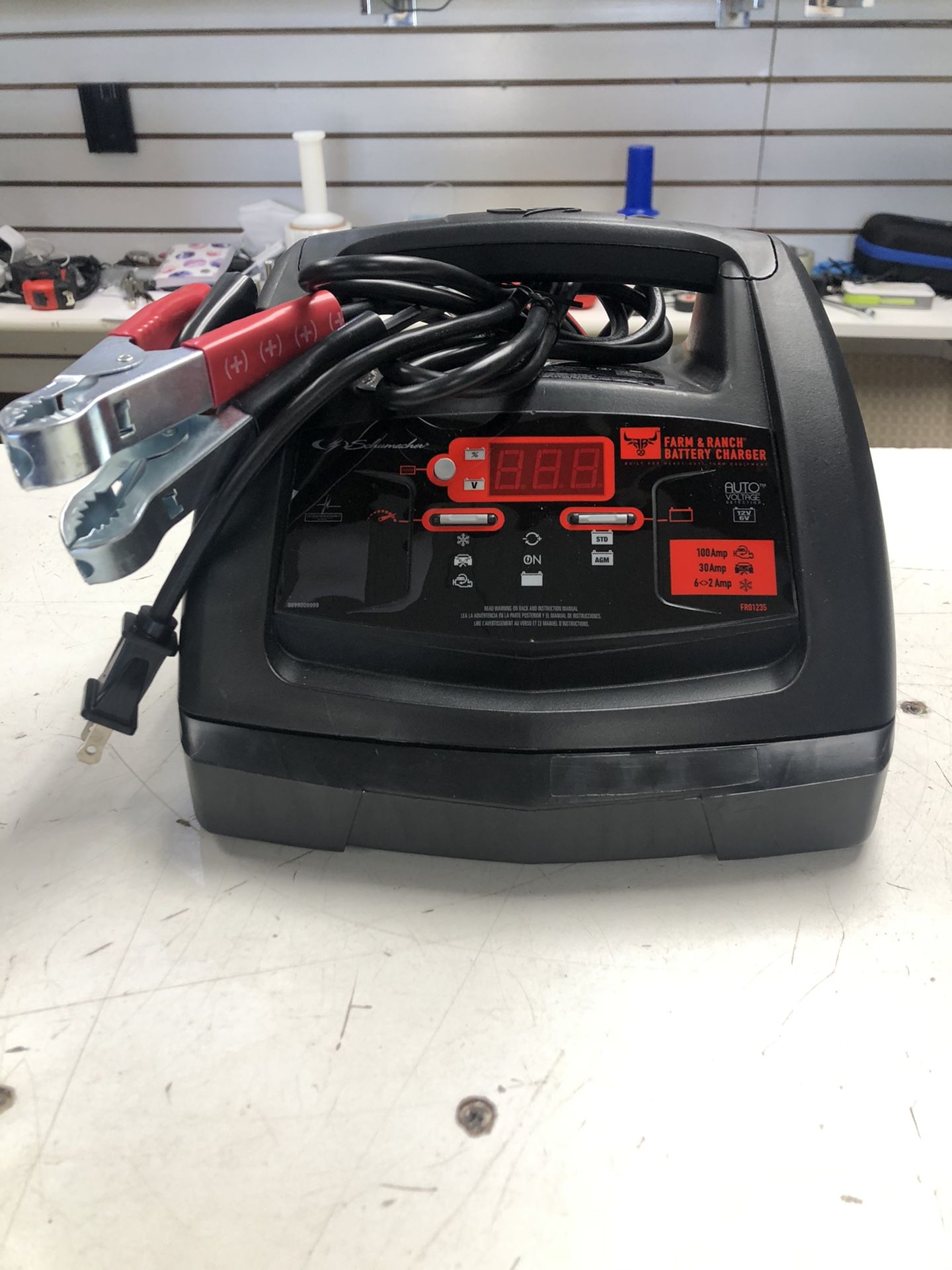 Schumacher Farm&Ranch Battery Charger