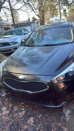 2014 KIA Cadenza
