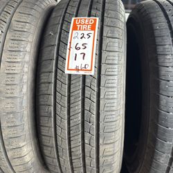 225/65/17 One Tire Used Like New 