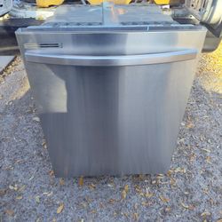 Samsung, StormWash™ 48 dBA Dishwasher in Stainless Steel (DW80R5061US)