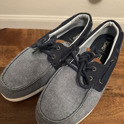 NEW Toms blue Boat Shoes SIZE 10