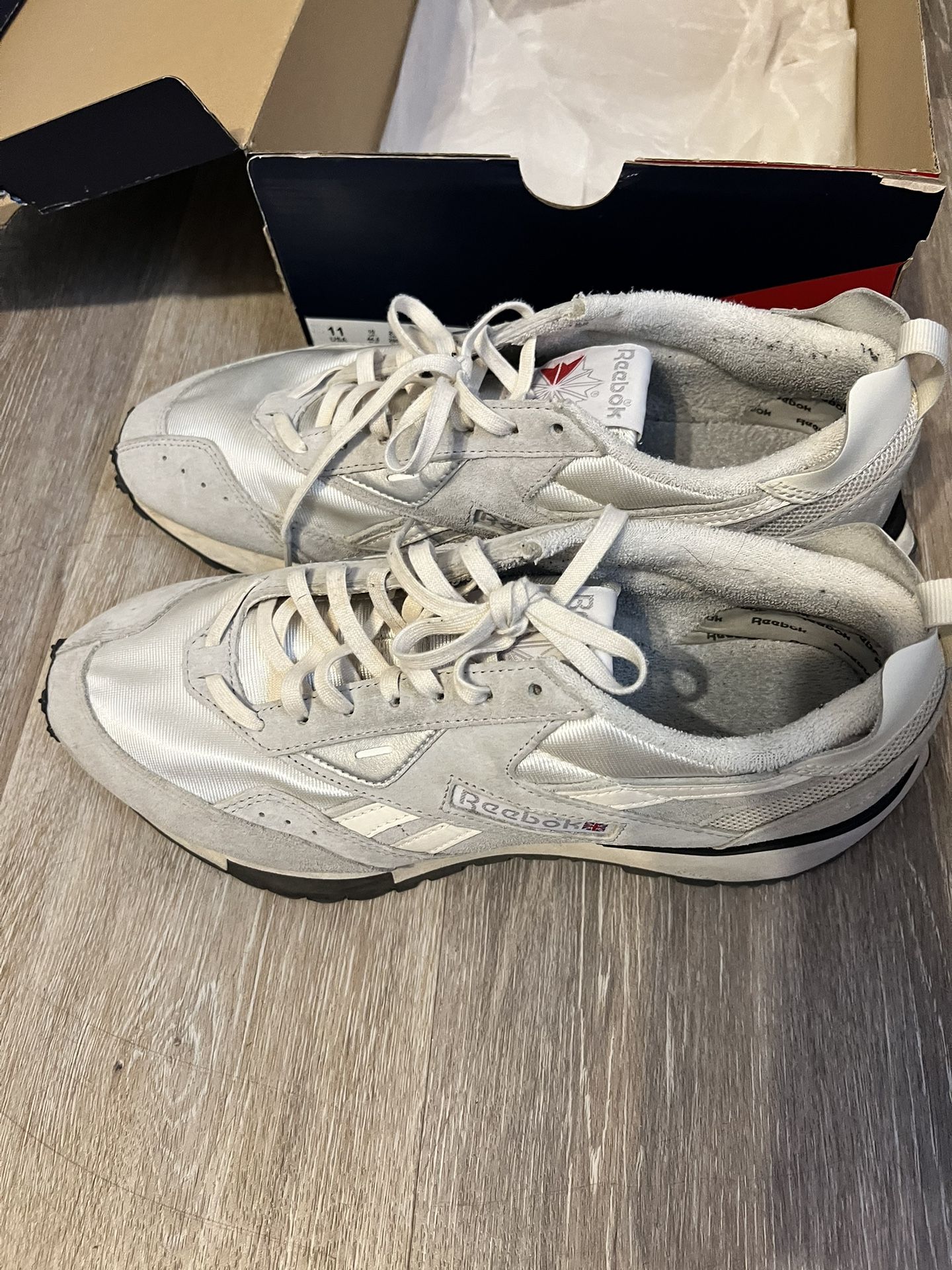 Reebok LX2200 Unisex Shoes