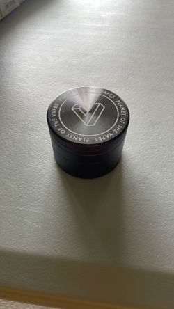 Empty 4 Pc Herb Grinder