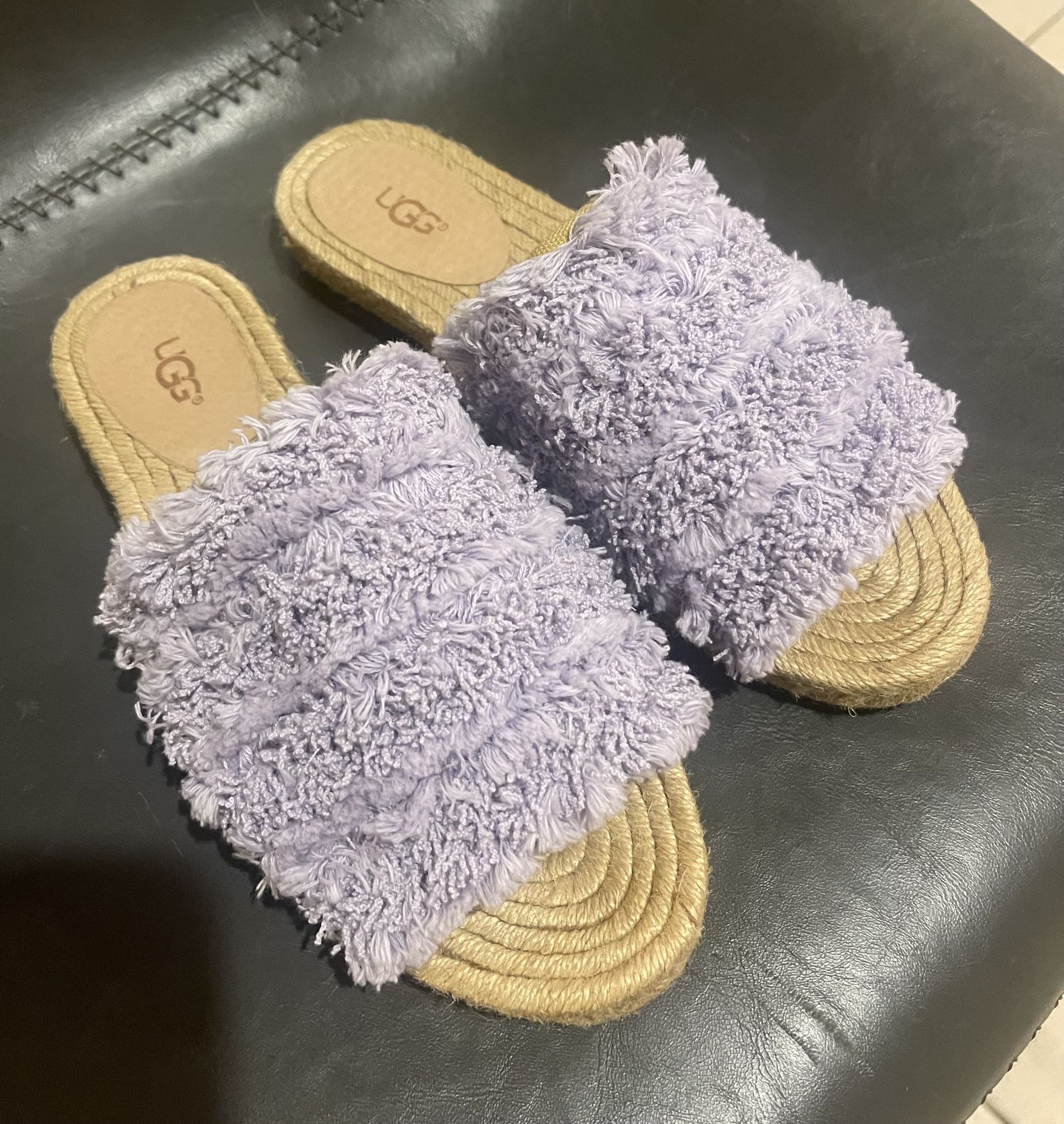 UGG Edith Slides