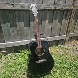 Yamaha F335 Black Acoustic Guitar - Like New