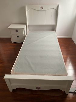 Twin Bed and night stand