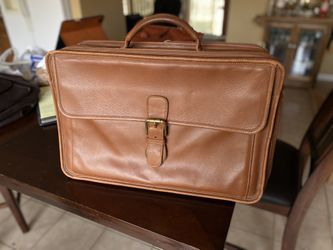 Vintage Coach  Brown Leather Briefcase Shoulder Bag 0537 W17in