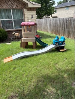 Step 2 Playful Lookout Treehouse & Roller Coaster