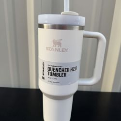 Stanley Quencher H2.0 40 oz White — New (No Box)