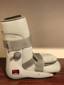 Orthopedic Walker Boot For Sprains / Fractured - Size M