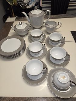 23 pc Set Sango Japan Porcelain with Platinum Trim 