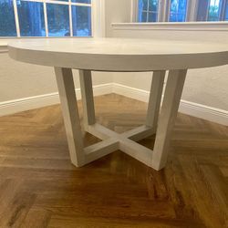 Dinning Table 