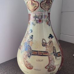 Royal Satsuma Hand Painted Japanese Vase