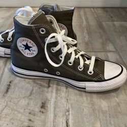 Converse All Stars Ladies -7 - Excellent Condition 