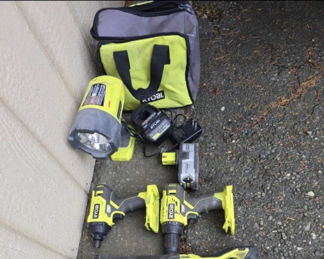 RYOBI 18V SET , DRILL , IMPACT DRIVER, CHARGER AND 18V 4AH BATTERY