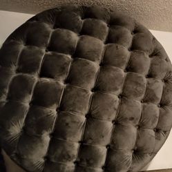 EX - Large Grey Round Tufted Ottoman 