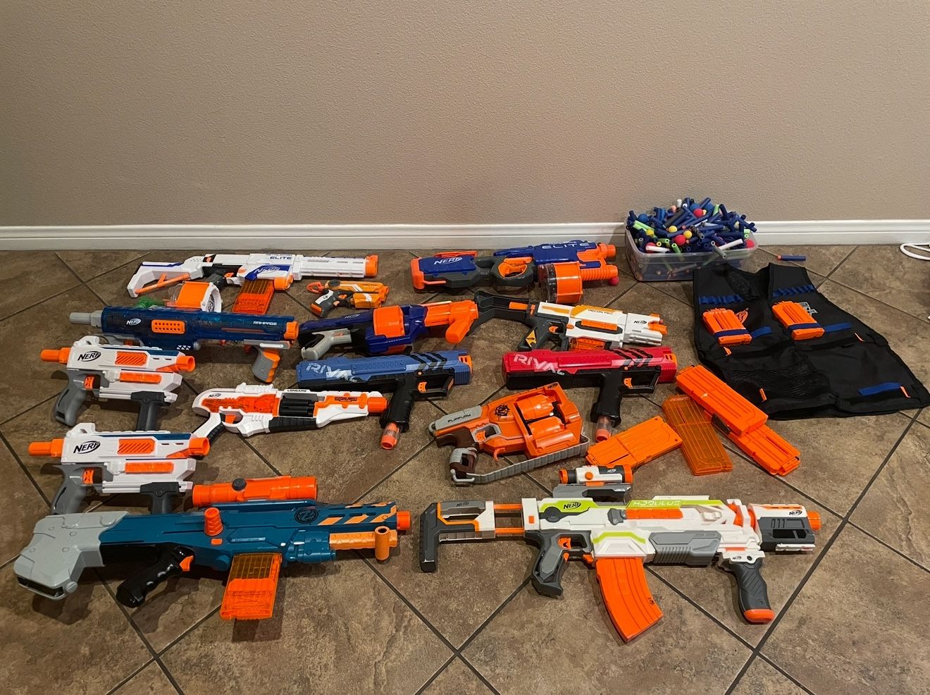 Lot Of 17 Nerf Guns, Vest, And Darts