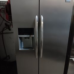FRIGIDAIRE  2DOORS 