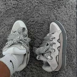 Lanvin Curbs 