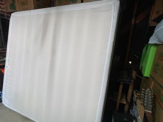 Lucid Memory Foam Mattress – Clean – Great Condition (king)