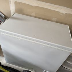Deep Freezer -$150 - Great Condition 