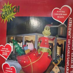 12 Foot Christmas Grinch Scene