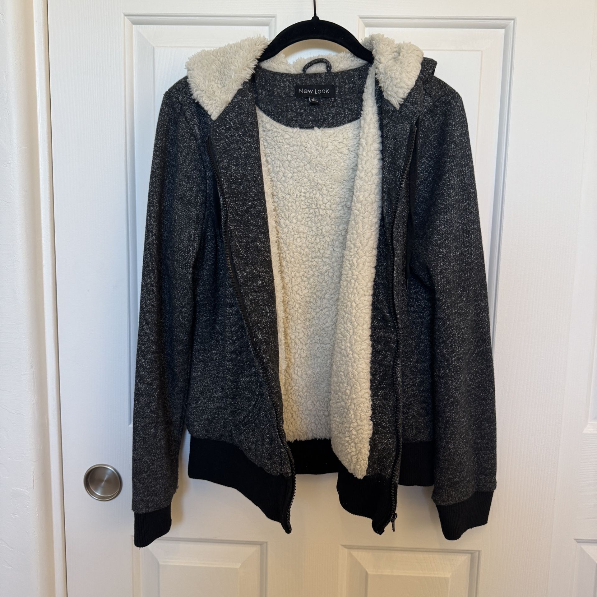Jacket - Women’s - New Look - Size Large
