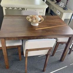 Brand New Kitchen Table And 4 Chairs 