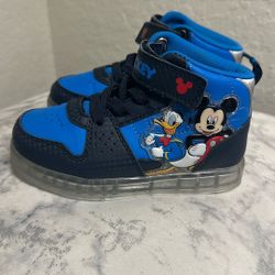 Mickey Mouse light-up shoes for children