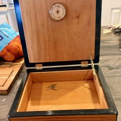 Walnut Cigar Case + Travel Case