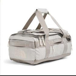The North Face Base Camp Voyager Duffel 42l in Grey