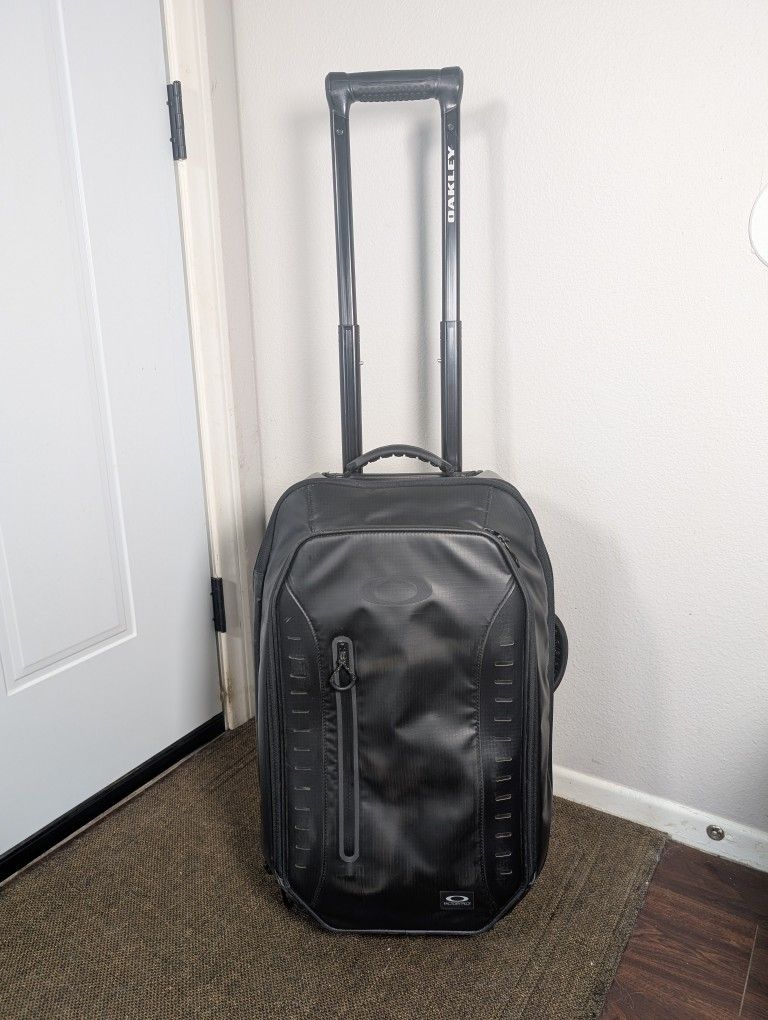 Oakley Factory Pilot HardShell Carry-On Bag