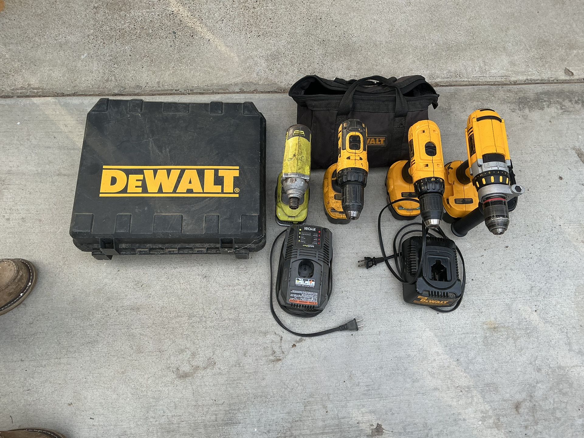 DeWALT Drills 3 And RYOB 1 Drill Read Description