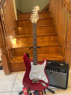 Squier Limited Edition Stratocaster (Upgrade) w/ Fender Amp