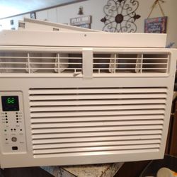 Brand new General Electric 6000 BTU window