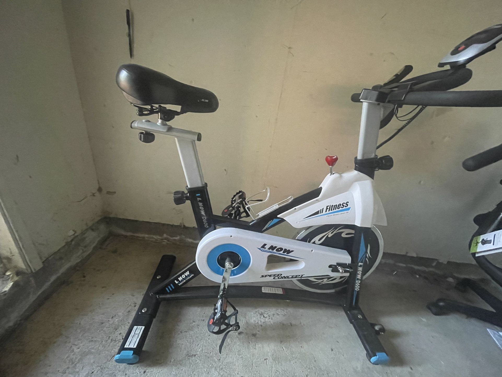 Lnow D600 Exercise Bike for Sale in Pittsburg CA OfferUp