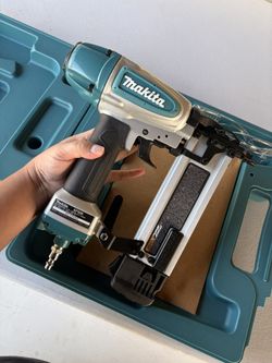 Makita Air Pressured Nail Gun