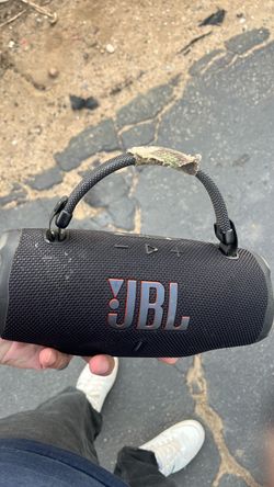 JBL charge 6