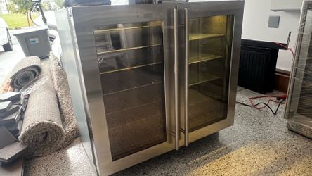 U-Line Luxury Wine and Beverage Center (Never Used)