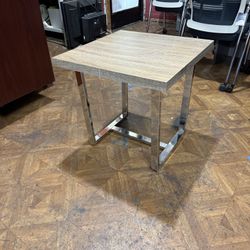 End table