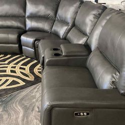 New Power Recliner Sectional Couch / Free Delivery 
