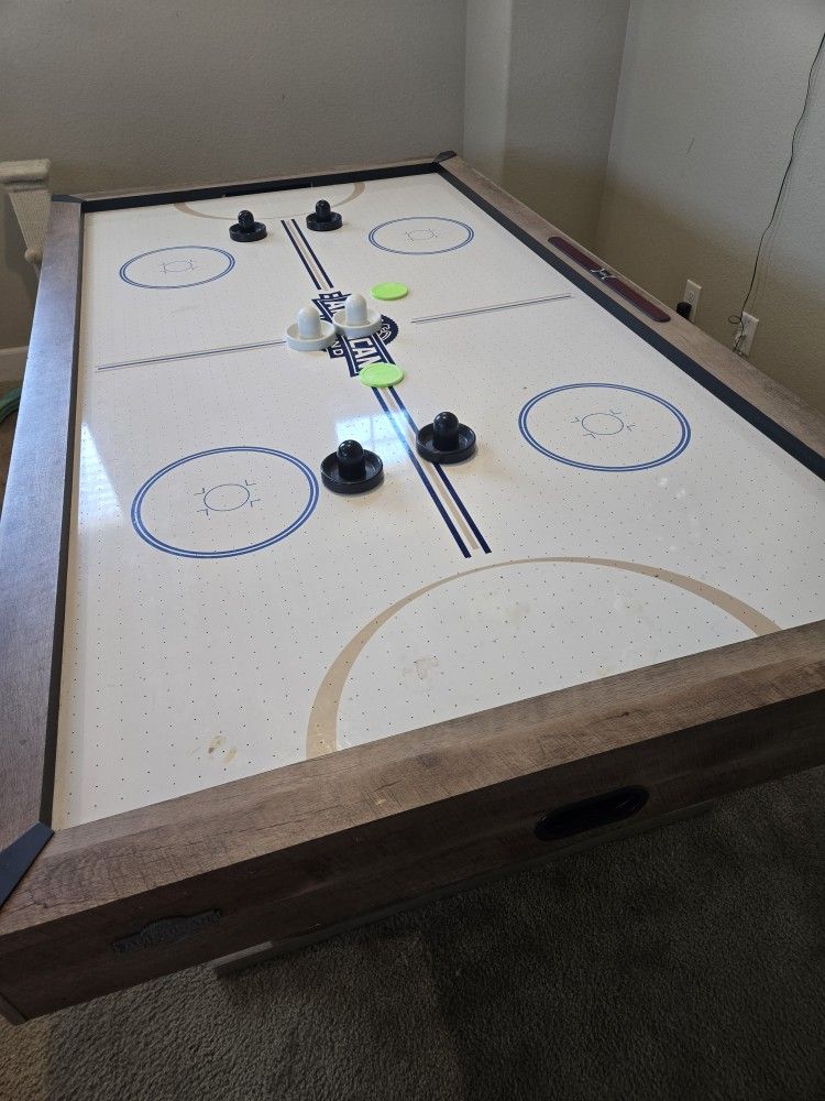 Air Hockey Table