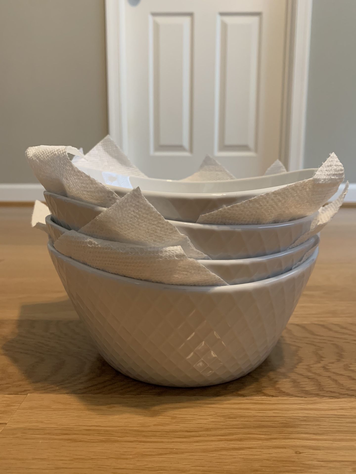 4 New Porcelain Bowls
