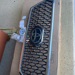 Toyota Tacoma Grille 2016-2023