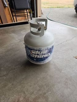 L p gas tank