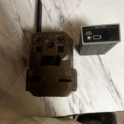 Game Camera With Battery Pack