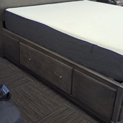 King Size Storage Bed Just The Bed Not The Matress