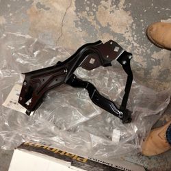 2014 Mercedes C Headlight Frame